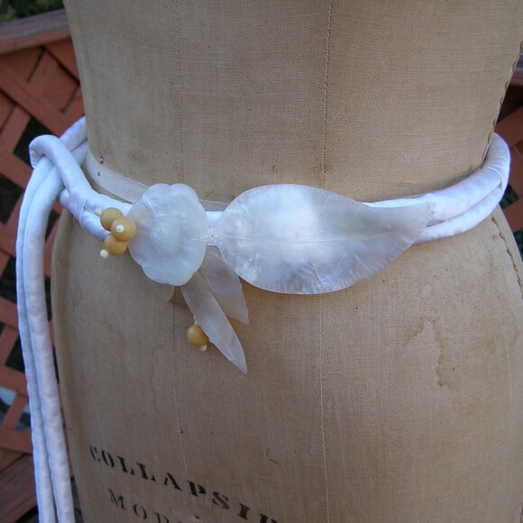 UNIQUE One of a kind Satin Rolled Belt/Necklace Mother of Pearl Leaf Buckle Bead main image 8